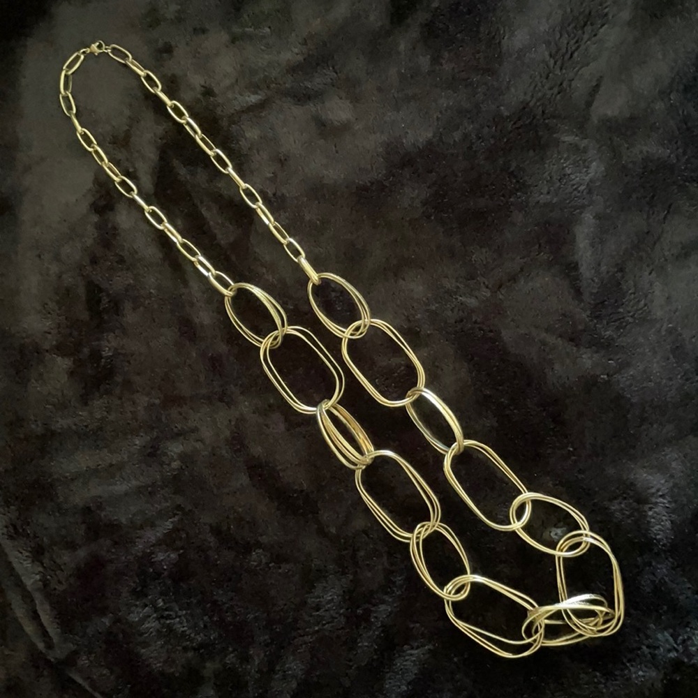 Gold chain necklace